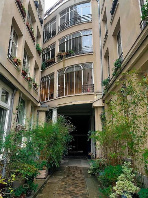 Studio Parisien, Le Louis Blanc Apartment Exterior photo